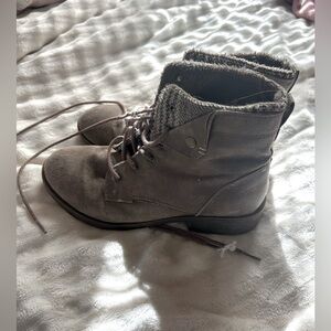 rock and candy boots, size 9